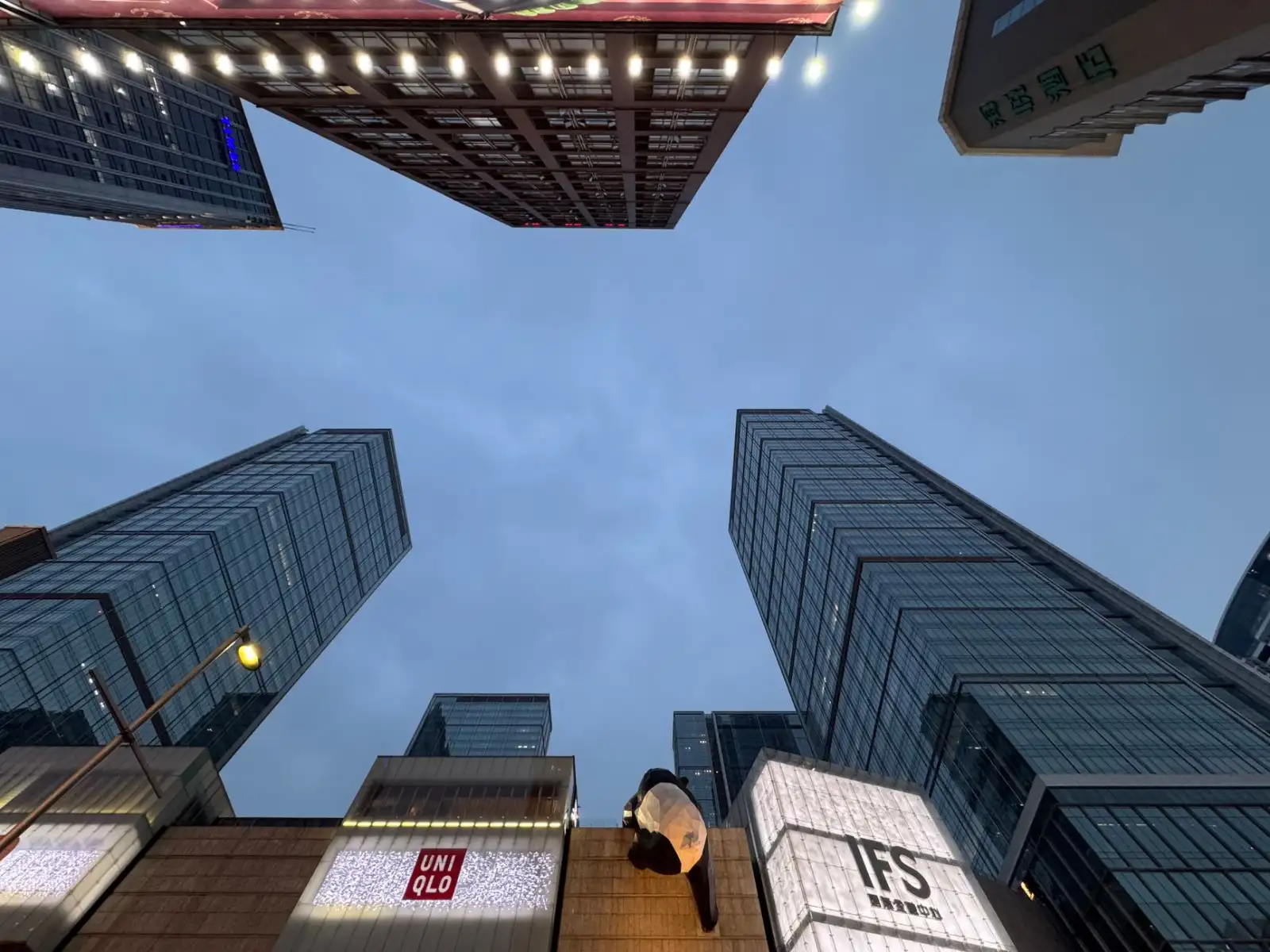 教学显微镜在中学实验教学中的典型应用案例分析