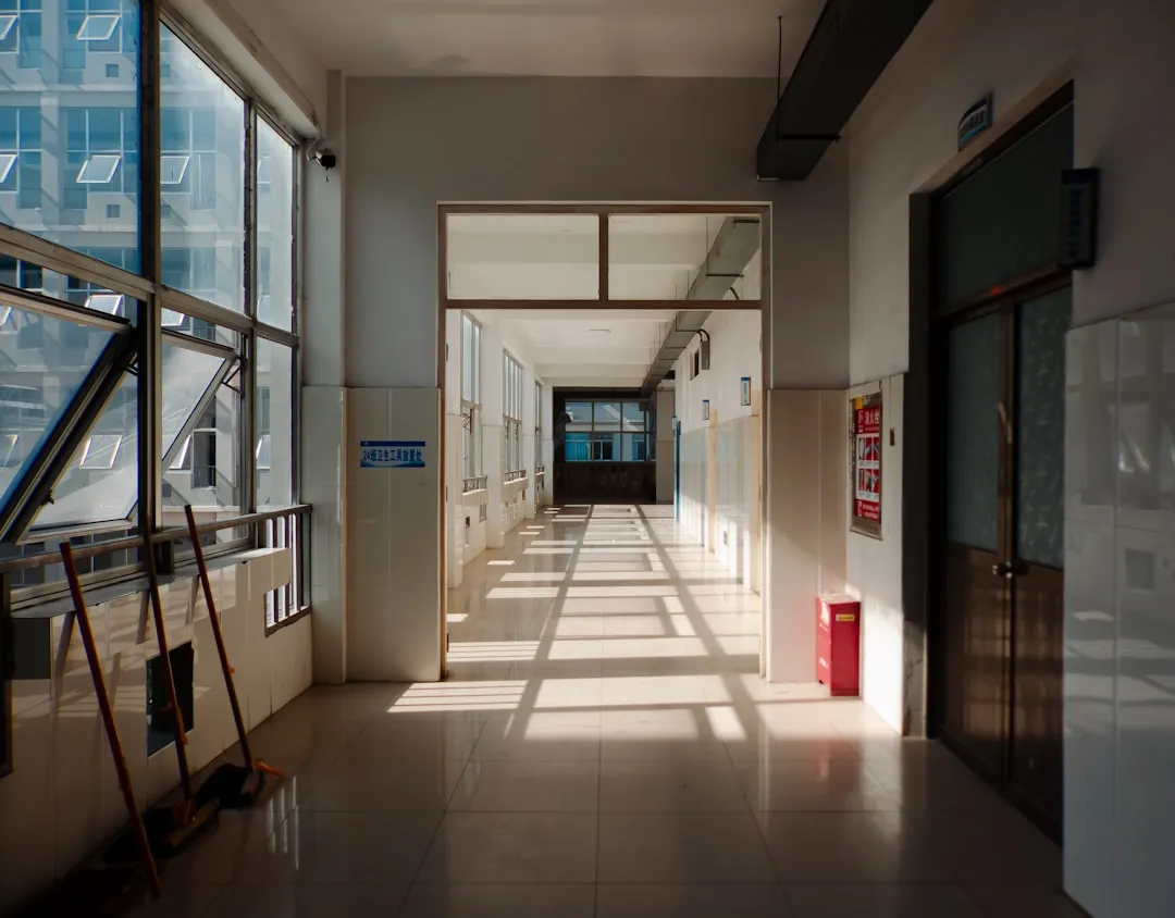 教学显微镜与生物显微镜在中学实验教学中的应用解析